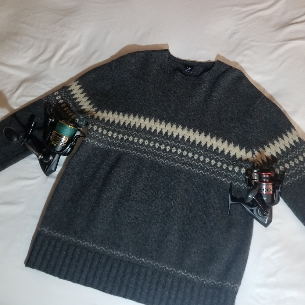 GAP Crew Neck Sweater Pullover 100% Wool Lamb